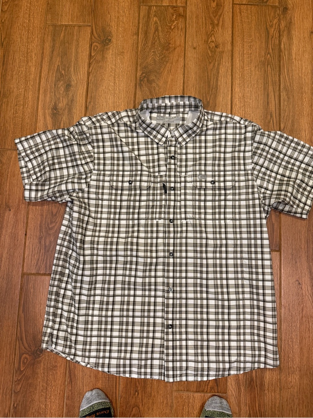 Drake Short-Sleeve Plaid Button-Down Shirt / men’s xl